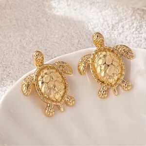 Sea Turtle Gold Stud Earrings